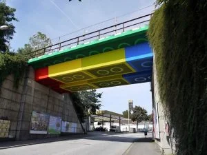 Ponte feita de LEGO