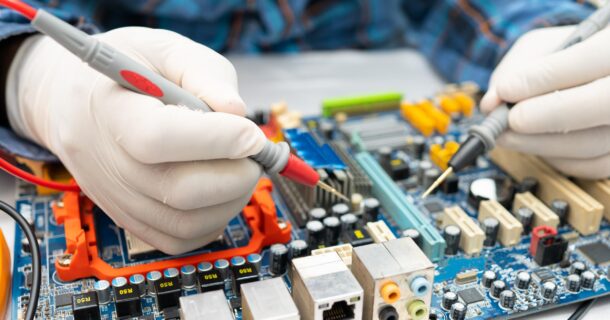 diferença entre os cursos de Automação Industrial e Eletrotécnica Industrial