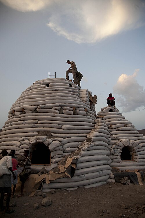 Conheça o método de construção Earthbag e todas as suas vantagens earthbag