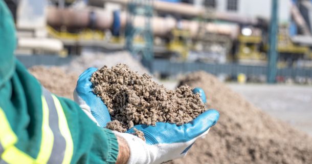 plástico na fabricação de betume