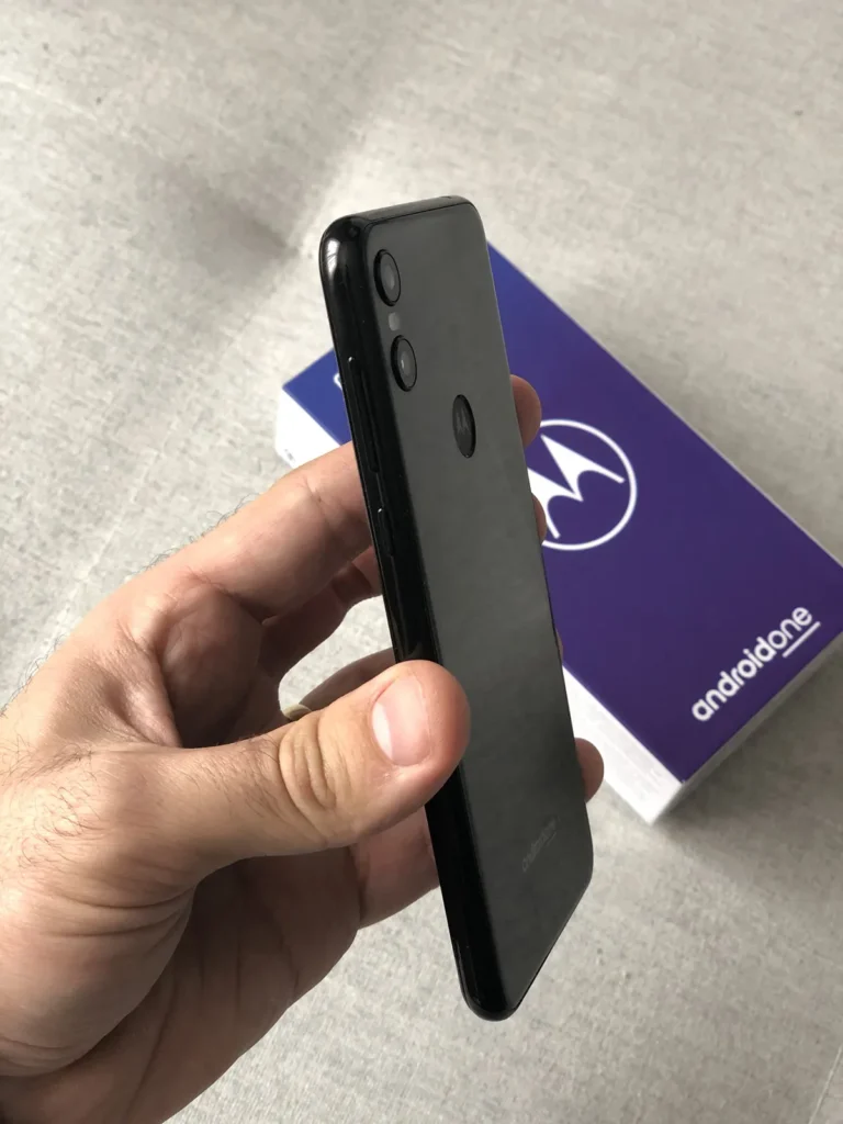 Testamos o novo Motorola One. Confira nossa opinião!