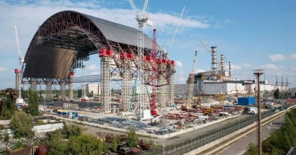 30 anos após o desastre, Chernobyl ganha novo sarcófago de proteção