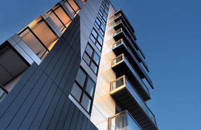 Edifícios pré-fabricados: One9, nove andares em cinco dias