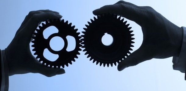 O que é manutenção autônoma e quais suas atividades no processo produtivo?