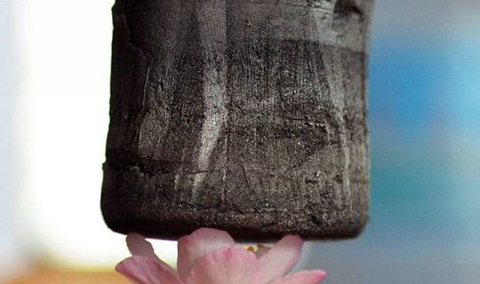 Aerogel de Grafeno – O material mais leve já fabricado Aerogel de Grafeno – O material mais leve já fabricado