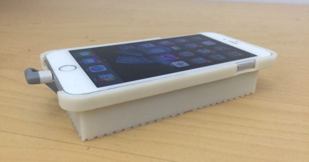 Case promete rodar Android no iPhone