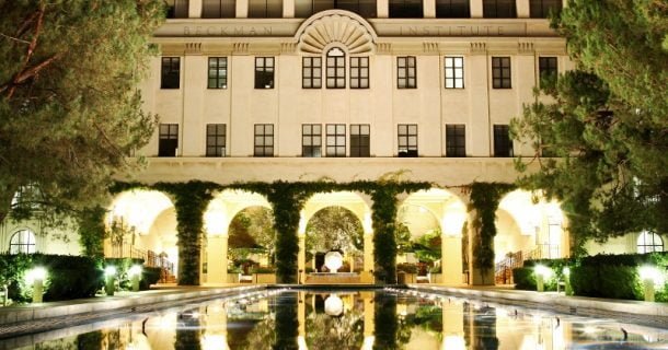 RANKING: as 20 universidades que mais dão chances de emprego no mundo