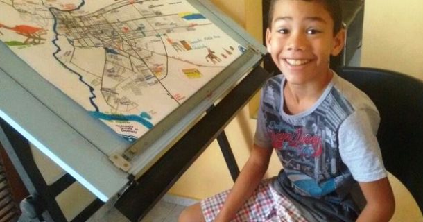 Piauiense de 9 anos impressiona ao desenhar mapas e sonha em ser engenheiro Piauiense de 9 anos impressiona ao desenhar mapas e sonha em ser engenheiro