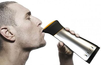 Estudantes criam garrafa dessalinizadora