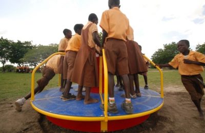 Ação social de engenheiro gera energia na África