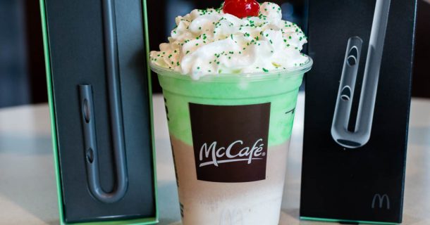 Por que esses engenheiros criaram um canudo de milk shake em formato de snorkel?