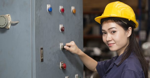 Mais mulheres na Engenharia para uma nova Engenharia! Mais mulheres na Engenharia para uma nova Engenharia!