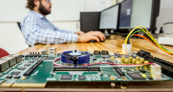 TUDO o que você precisa saber sobre Engenharia Eletrônica