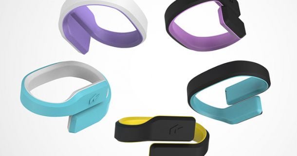 Conheça a incrível pulseira que promete dar choque se você gastar muito dinheiro