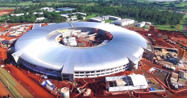 Brasil inaugura acelerador de partículas Sirius, que promete impulsionar a ciência no país Brasil inaugura acelerador de partículas Sirius, que promete impulsionar a ciência no país