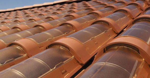 Telha cerâmica fotovoltaica: beleza e sustentabilidade