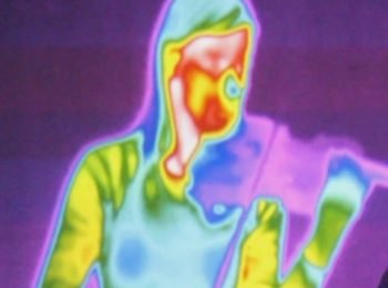 Uma máquina que “vê” a temperatura do corpo humano às cores