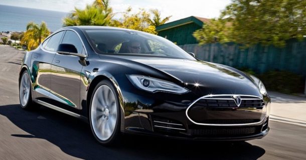 Elétrico é eleito o carro do ano de 2012