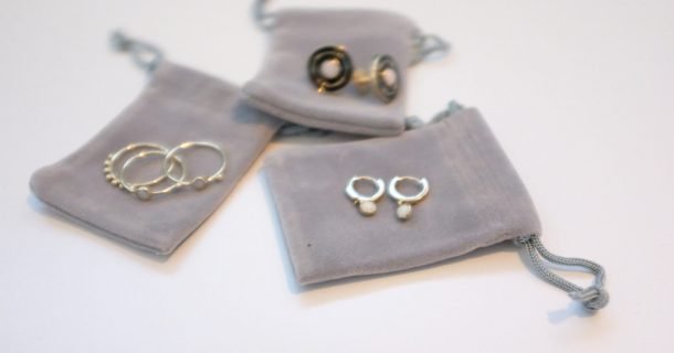 Dell cria coleção de joias a partir de resíduos de computadores