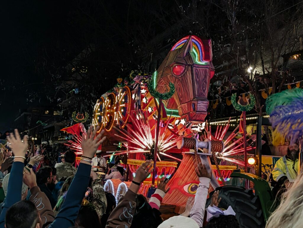 Engenharia por trás do Carnaval: saiba como ela está presente no evento! carros alegóricos