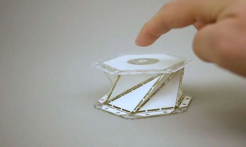 Materiais inspirados em origami podem reduzir impacto em peças de foguetes origami aeronáutica
