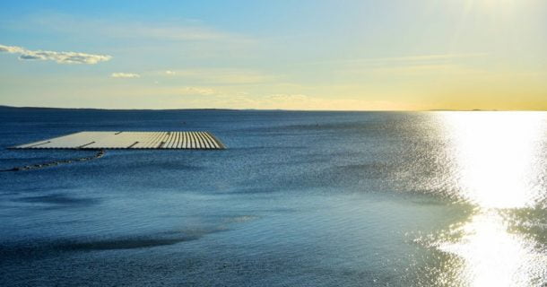 Conheça a usina solar flutuante do Brasil