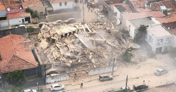 prédio em Fortaleza desabamento