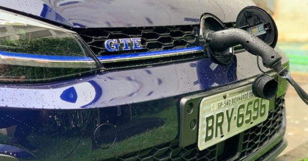 recarga de carros elétricos e híbridos
