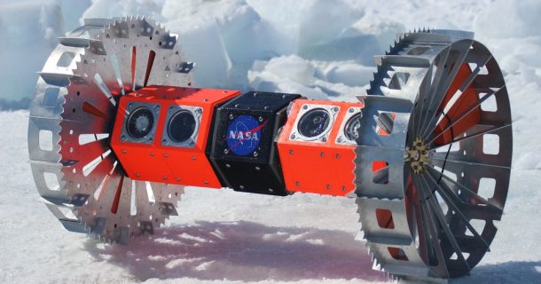 Bruie: NASA completa testes de campo com robô que irá explorar Europa, uma lua de Júpiter
