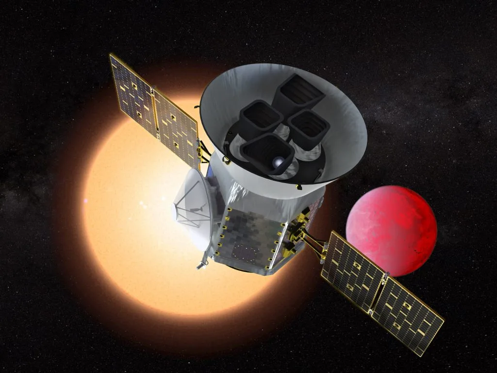 Ilustração do satélite de pesquisa de exoplanetas em trânsito da NASA - TESS - na frente de um planeta de lava que orbita sua estrela hospedeira.