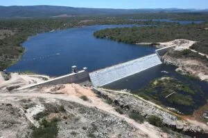 estruturas de barragens