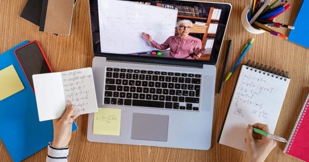 Telecurso disponibiliza mais de 300 videoaulas com material didático