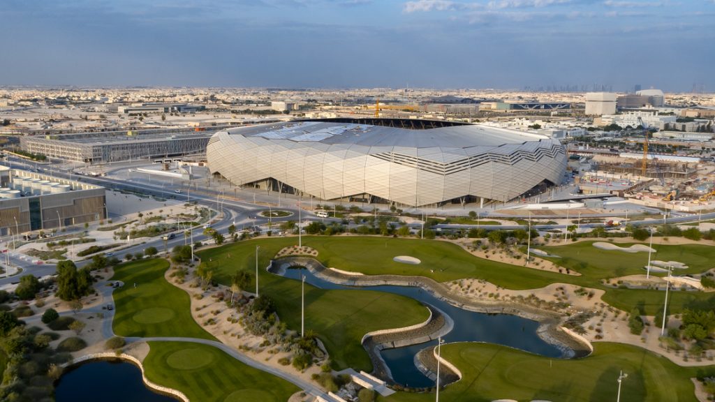 Vista aérea do Education City Stadium, construído com engenharia verde
