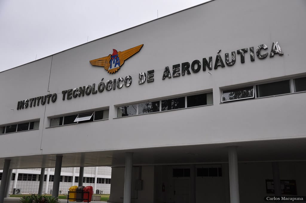 frente do instituto tecnológico de aeronáutica ITA