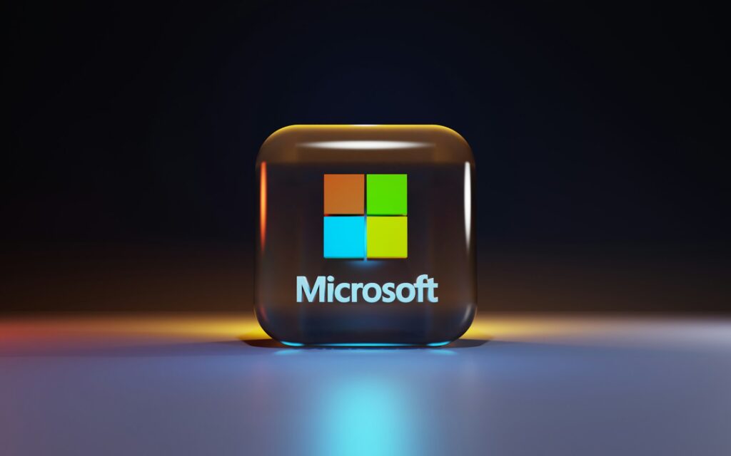 Microprodutividade: plano da Microsoft de incluir microtarefas no seu feed e em todo lugar Reconhecimento facial representado por imagem de rosto humanoide sendo escaneada.