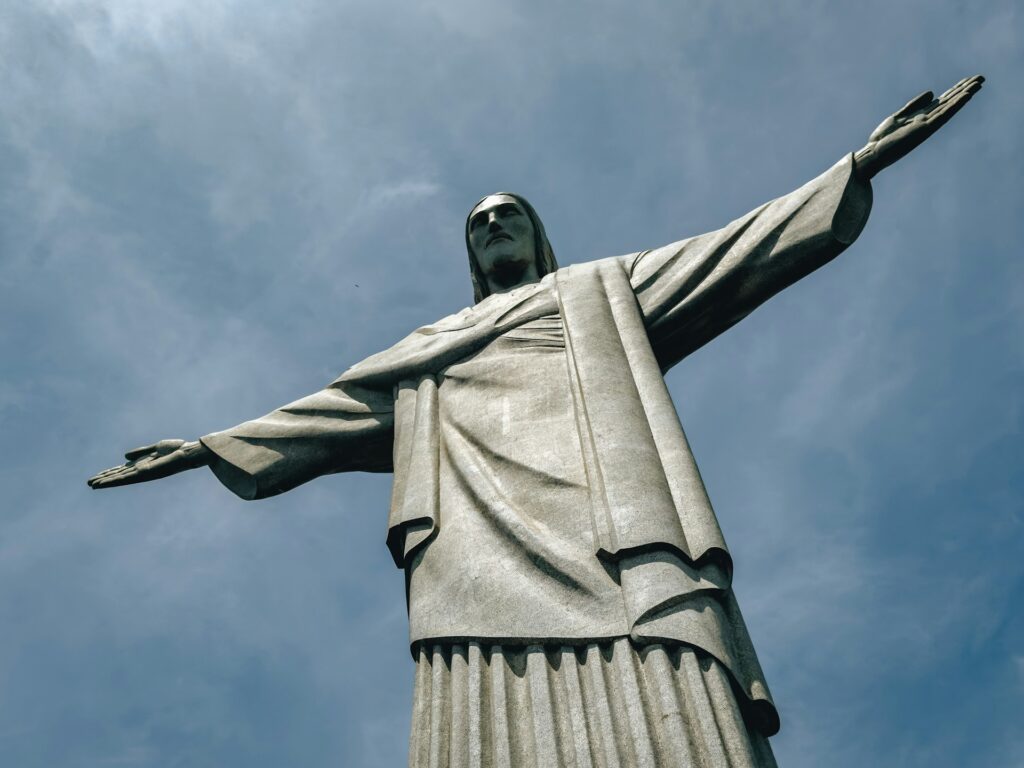Cientistas usam drones a laser e revelam como o Cristo Redentor foi construído cristo redentor