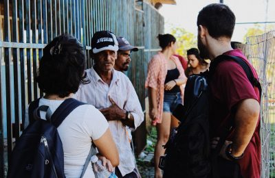 Conhecimento acadêmico e a comunidade: extensão universitária e a formação do profissional cidadão