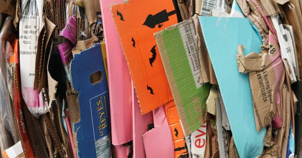 papelão amontoado encaminhado para logística reversa