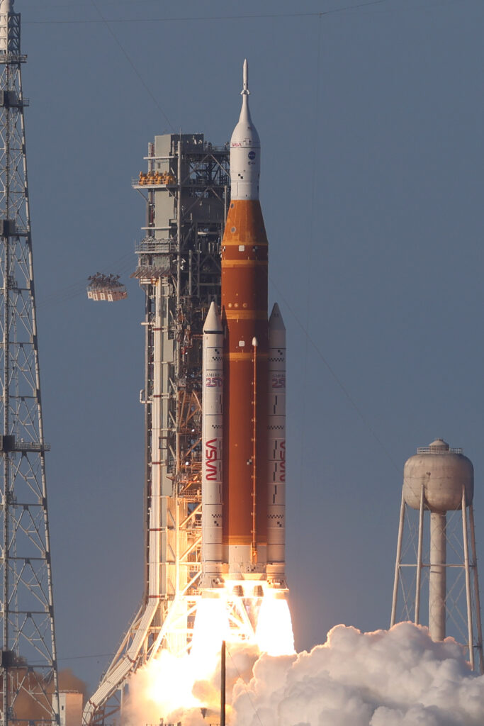 De volta à LUA! Núcleo do foguete SLS chega à Flórida para missão do Programa Artemis foguete SLS nasa artemis
