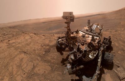 O rover Curiosity da NASA tirou esta selfie em 11 de outubro de 2019, o 2.553º dia marciano, ou sol, de sua missão.