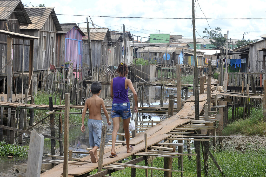 Conheça o projeto que pretende transformar favela de palafitas em Santos palafitas em Santos