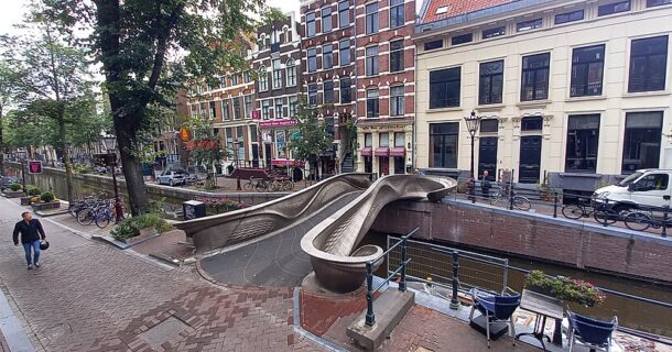 ponte de oudezijds achterburgwal