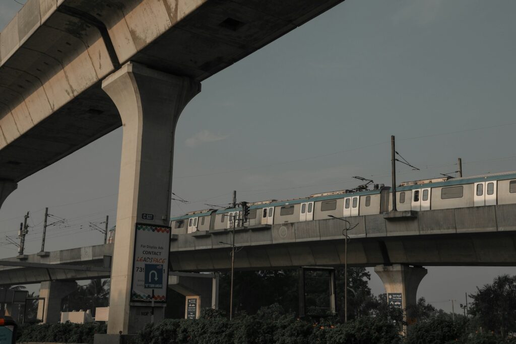Engenharia Ferroviária e Metroviária: Impacto na Qualidade de Vida e Economia Nacional Engenharia Ferroviária e Metroviária