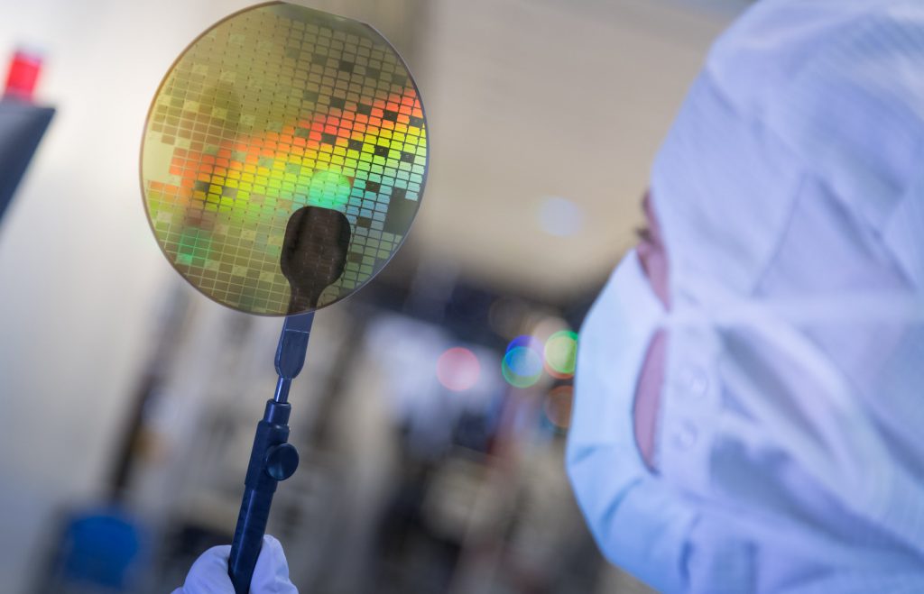 Bosch anuncia a evolução da indústria, principalmente para veículos elétricos chips