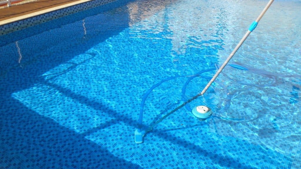 Conheça os 5 tipos diferentes de tratamento de piscinas tratamento de piscinas