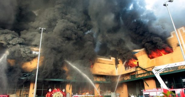 Entenda o que se faz para prevenção contra incêndios em estruturas de Carnaval incêndio