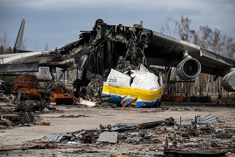 Guerra na Ucrânia: Engenharia do Antonov-225 Mriya é destruída pelo ataque russo antonov