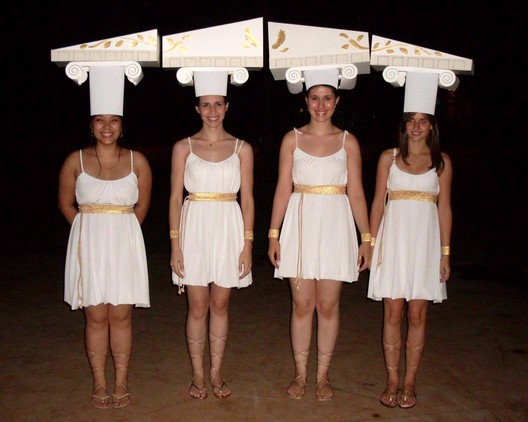 Um pouco da Arquitetura e Engenharia contada através das fantasias de Carnaval fantasias engenheiros e arquitetos