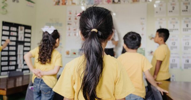 crianças escolas