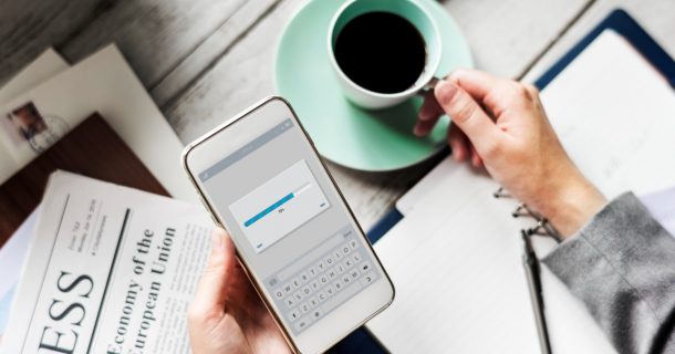 currículo pelo celular